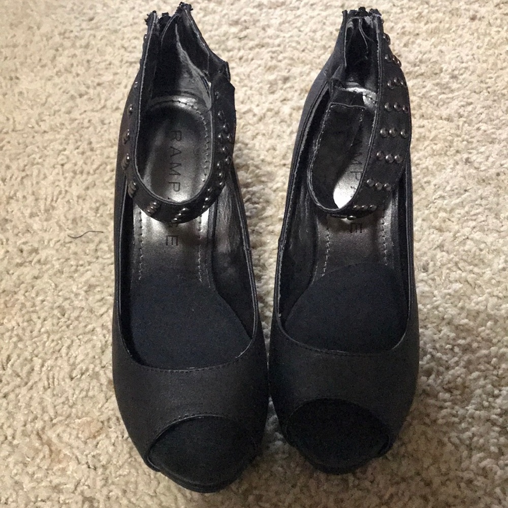 2/10! Rampage Heels